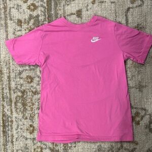 The Nike Tee BubbleGum Pink Youth Athletic Tee